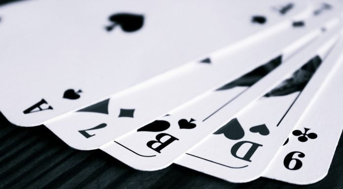 Pelikorttien ja korttipelien historia tähän päivään saakka Pelikorttien ja korttipelien historia tähän päivään saakka